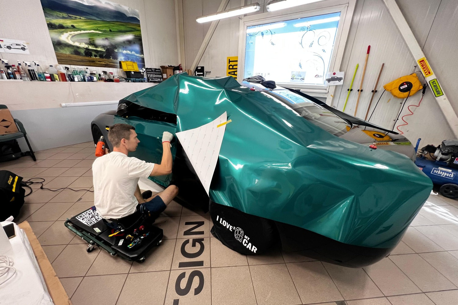 Aicinām darbā auto aplīmēšanas speciālistu