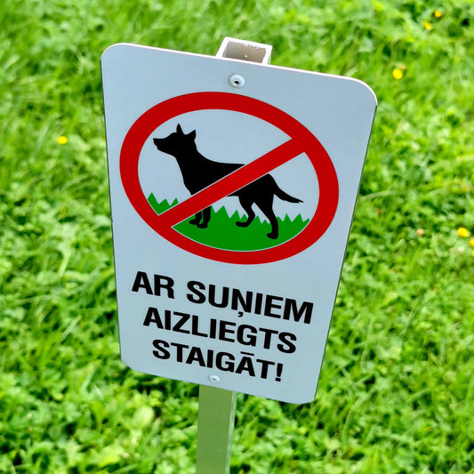 Stabiņš brīdinājuma zīmes stiprināšanai