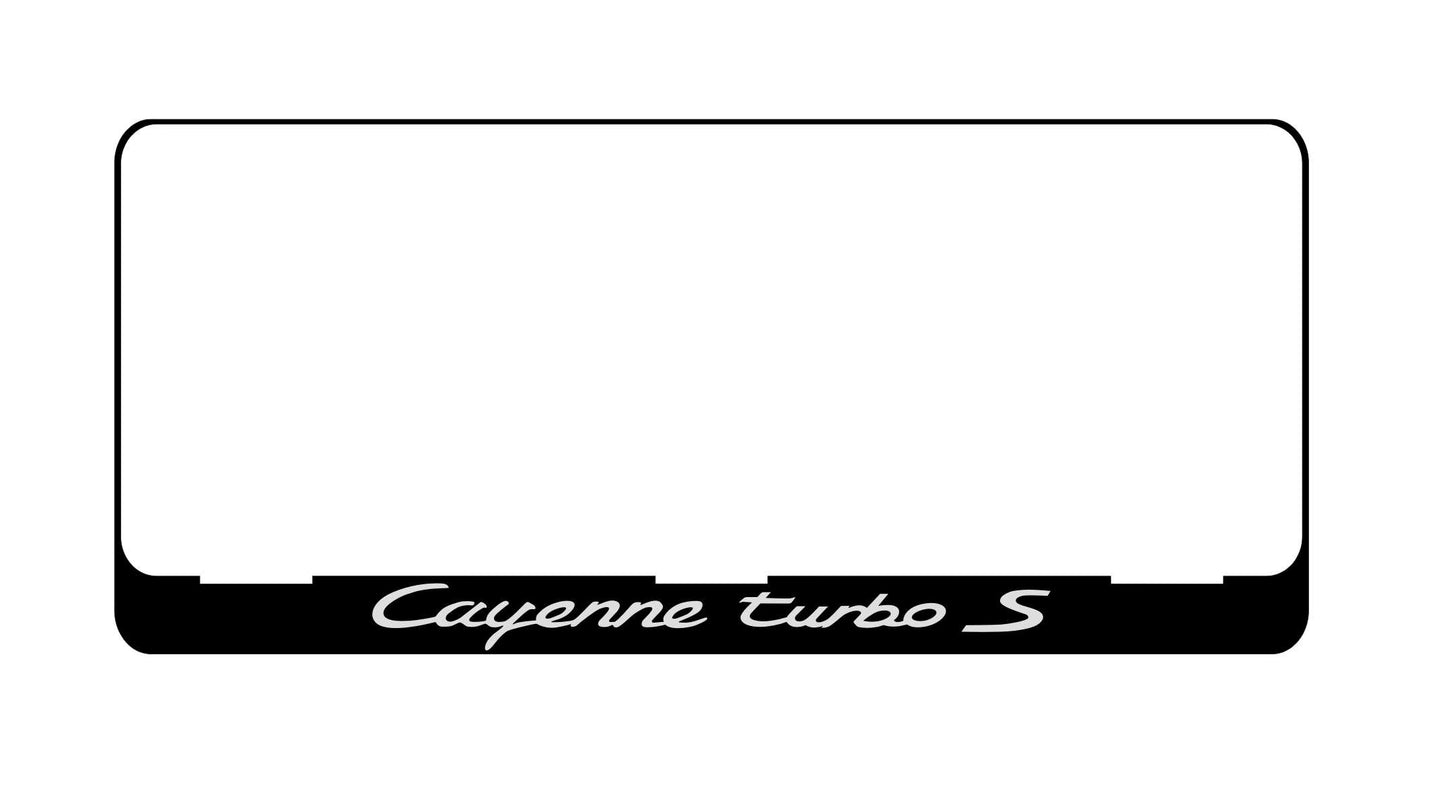 E tipa Auto numura turētājs ar uzrakstu - Cajenne turbo
