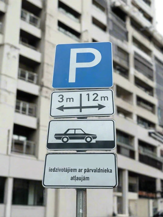 Taisnstūra ceļa zīme - Parking / stāvvieta